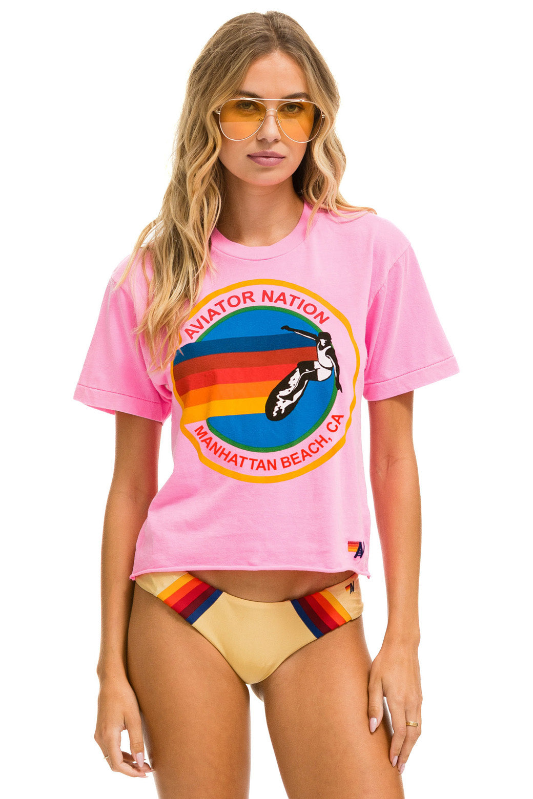 SIGNATURE MANHATTAN BEACH BOYFRIEND TEE - NEON PINK