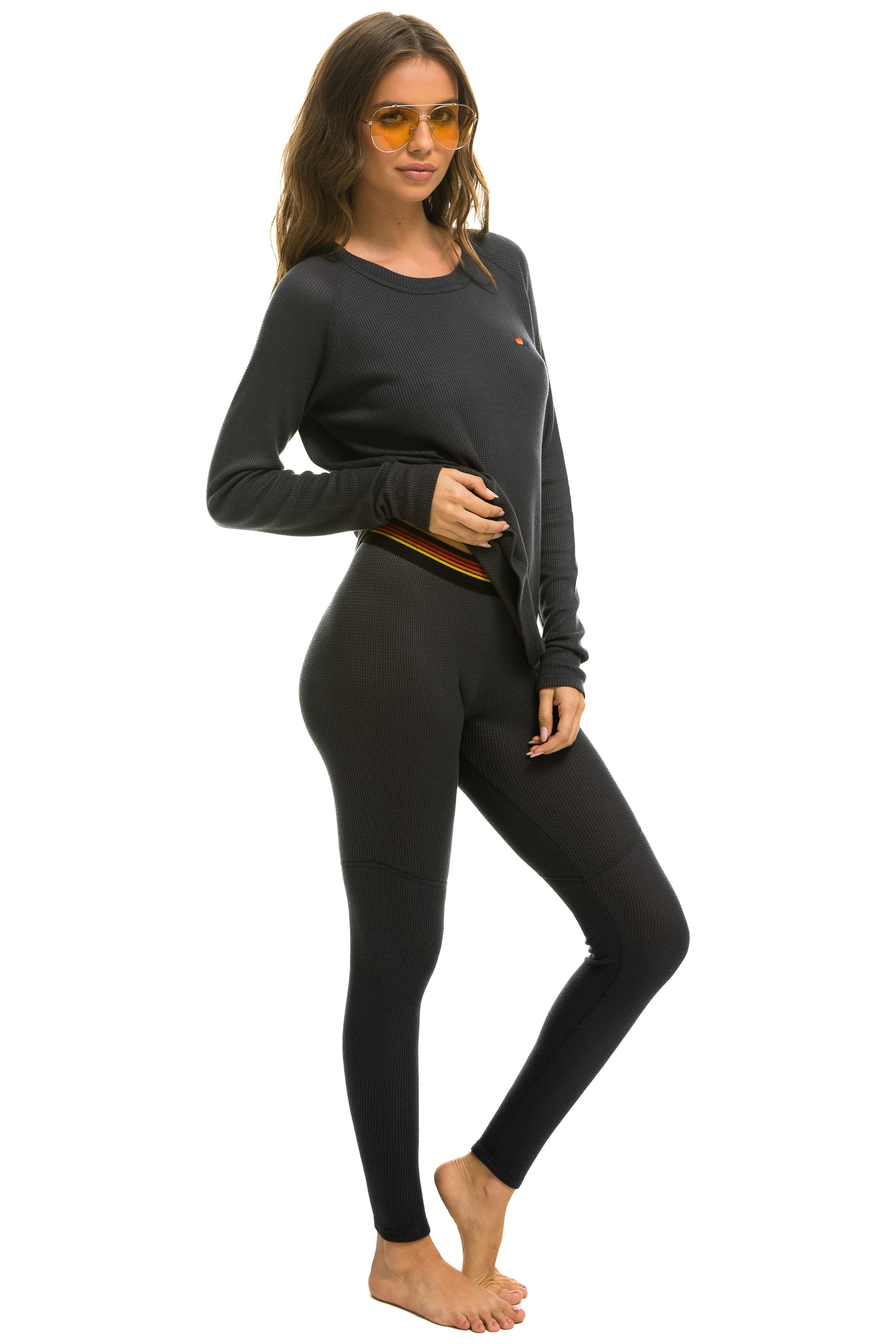 WOMEN'S THERMAL BASE LAYER SET - TITANIUM BASE LAYER Aviator Nation 