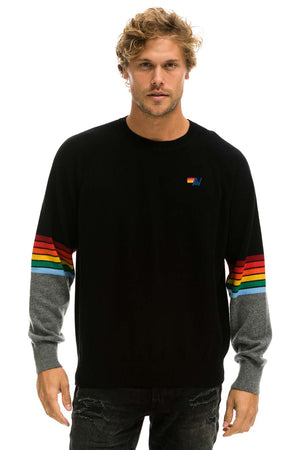 RAINBOW STRIPE SLEEVE UNISEX CASHMERE LIGHT SWEATER - BLACK // CHARCOAL